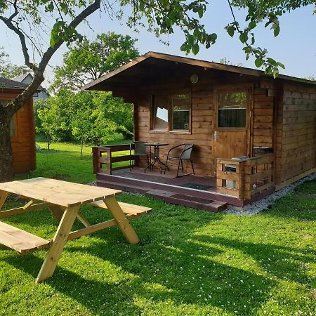 Cozy Summer House With Free Parking Near City Center & Beach クレサーレ エクステリア 写真